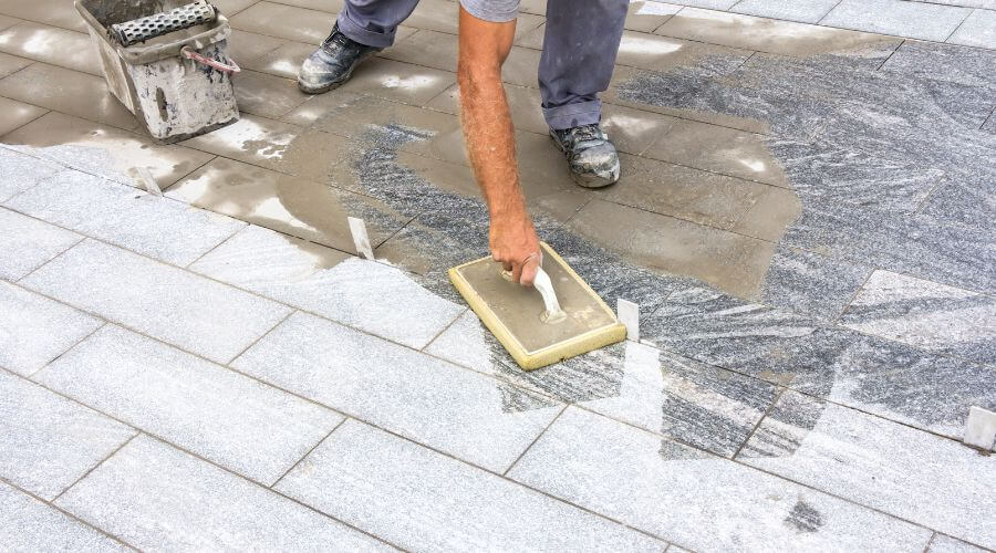 Professional gutter cleaning in Crofton, KY